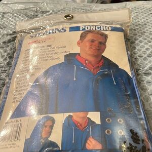 STEARNS ADULT UNIVERSAL PONCHO , NEW AND ONE WESTCHESTER ! ONE SIZE FITS ALL !